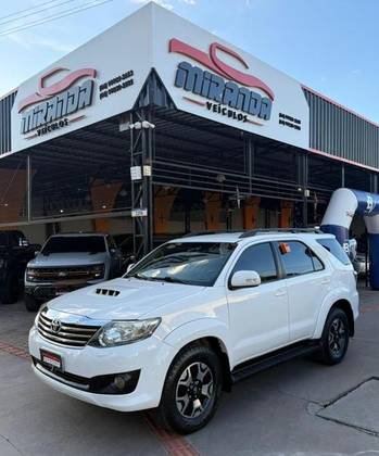 TOYOTA HILUX SW4 3.0 SRV 4X4 16V TURBO INTERCOOLER DIESEL 4P AUTOMÁTICO TOYOTA HILUX SW4 3.0 SRV 4X4 16V TURBO INTERCOOLER DIESEL 4P AUTOMÁTICO